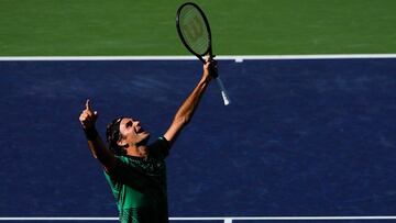 El tenista suizo Roger Federer celebra su triunfo en Indian Wells.