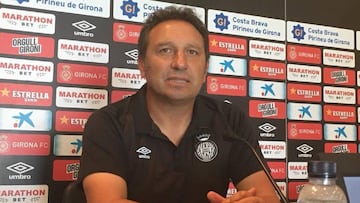 Eusebio Sacristán durante una conferencia de prensa.