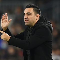 Xavi habría pensado en el jugador del Al Sadd, Bounedjah, para reforzar al Barça