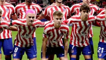 Griezmann, Barrios y João, en el once del Atlético ante el Elche.