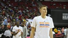 Kristaps Porzingis antes de debutar con los Knicks en la Summer League de Las Vegas.