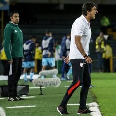 Costas: "Santa Fe debe estar bien físicamente y con la pelota"
