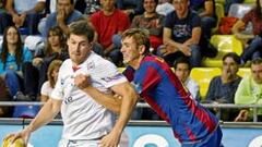 El Ademar le regaló un punto al Barça en el Palau