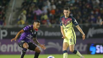 (L-R), Jefferson Intriago of Mazatlan and Alvaro Fidalgo of America during the game Mazatlan FC vs America, corresponding to day 02 of the Torneo Clausura Grita Mexico C22 of Liga BBVA MX, at El Kraken Stadium, on February 16, 2022.
<br><br>
(I-D), Jefferson Intriago de Mazatlan y Alvaro Fidalgo of America durante el partido Mazatlan FC vs America, correspondiente a la jornada 02 del Torneo Clausura Grita Mexico C22 de la Liga BBVA MX, en el Estadio El Kraken, el 16 de Febrero de 2022.