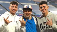 Cristofebril comparte con Luciano Arriagada y Bruno Gutiérrez, dos futbolistas de proyección de Colo Colo, en San Carlos de Apoquindo.