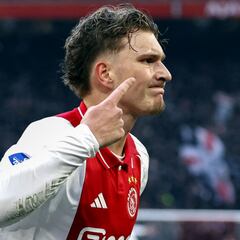 El Ajax cierra una etapa negra