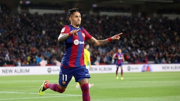 Soccer Football - LaLiga - FC Barcelona v Las Palmas - Estadi Olimpic Lluis Companys, Barcelona, Spain - March 30, 2024 FC Barcelona's Raphinha celebrates scoring their first goal REUTERS/Bruna Casas