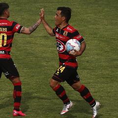 Rangers goleó al colista y encendió la lucha en la B