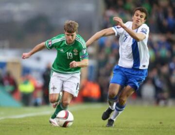 Irlanda del Norte 2 - Finlandia 1 Jamie Ward y Eremenko