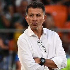 Juan Carlos Osorio lidera la lista de candidatos para ser técnico de Honduras