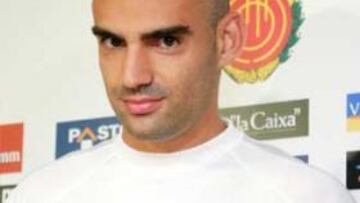 <b>CEDIDO.</B> El delantero heleno llega cedido por el Inter de Milán.