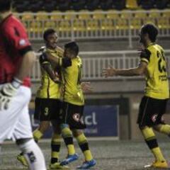San Luis logró su primer triunfo tras humillar a Palestino