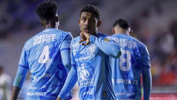 John Batista de Souza celebrate his goal 12-1 with Bryan Gonzalez of Pachuca during the 9th round match between Pachuca and Puebla as part of the Liga BBVA MX, Torneo Clausura 2025 at Hidalgo Stadium, on February 26, 2025 in Pachuca, Hidalgo, Mexico.