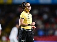 Referee Karen Hernandez during the 2nd round match between Queretaro and Tijuana as part of the Liga BBVA MX, Torneo Clausura 2026 at La Corregidora Stadium, on January 14, 2026 in Santiago de Queretaro, Mexico.
