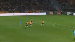 Alexis Sánchez tenía cuatro rivales a su alrededor e hizo esto: ¡qué calidad!