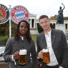 La plantilla del Bayern de Múnich disfruta del Oktoberfest