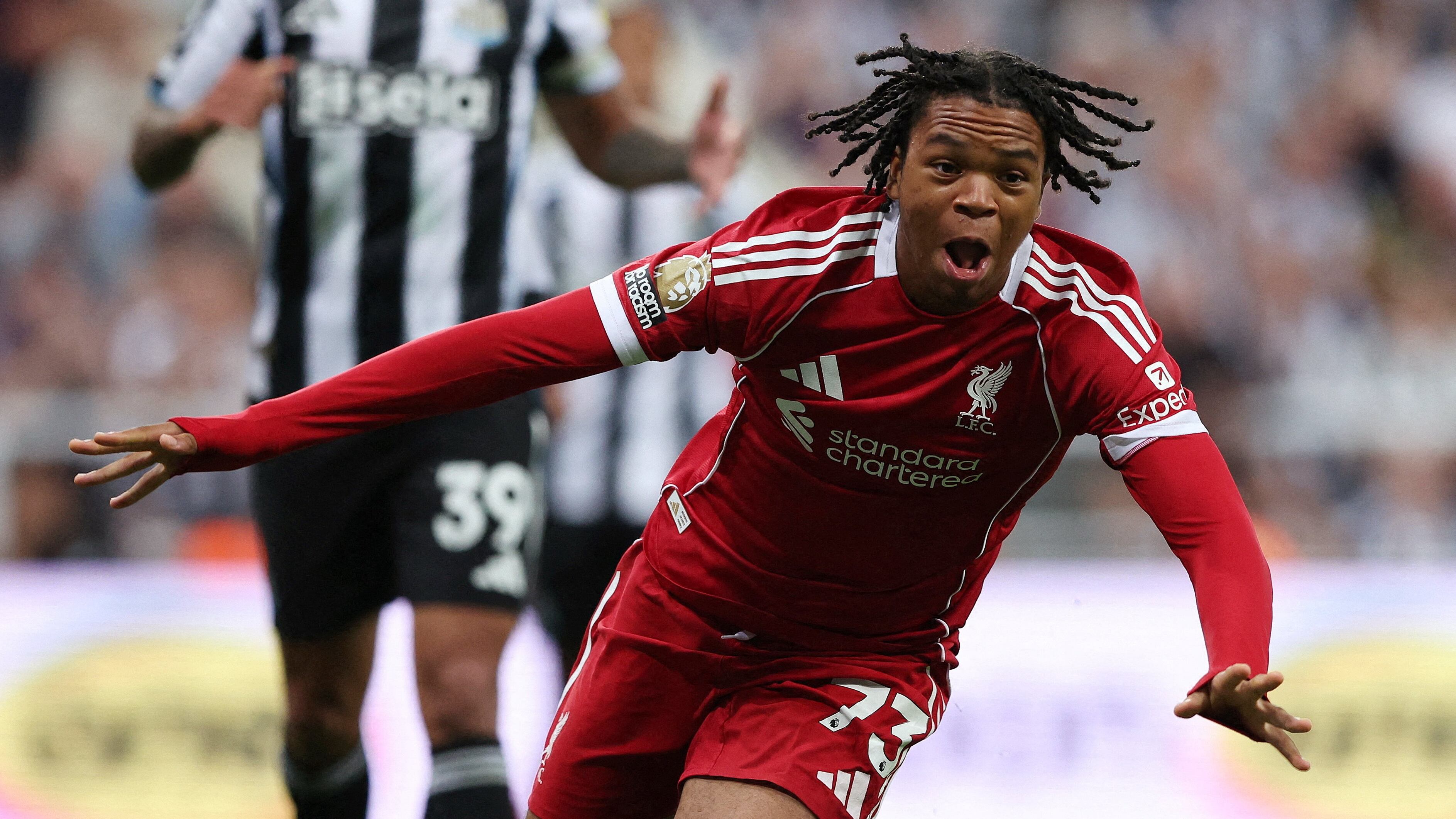 Ngumoha: el “robo del siglo” en Anfield