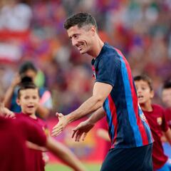 Lewandowski y Pedri, los favoritos