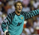 Van der Sar piensa retirarse al final de esta temporada