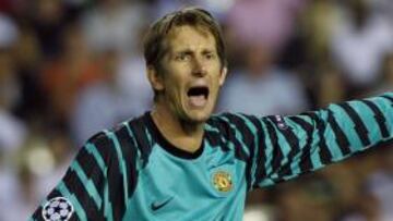 Van der Sar piensa retirarse al final de esta temporada
