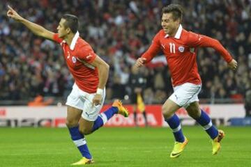 BONUS: Alexis Sánchez y Eduardo Vargas están decididos a pelear esa discusión que los compara con la dupla Sa-Za. En la cancha han respondido con 3 goles cada uno en este arranque de eliminatorias.