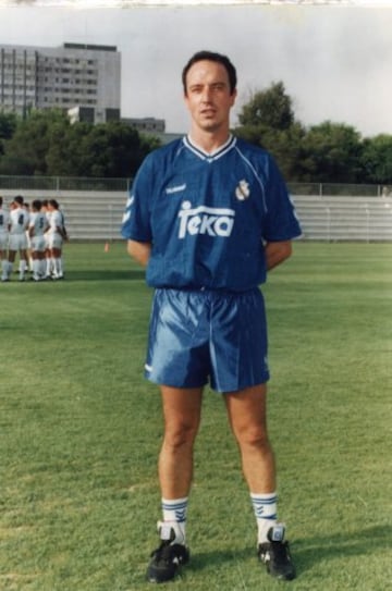 Tras su retirada como jugador se incorporó al Real Madrid como entrenador de la cantera.