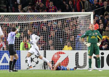 El delantero español consiguió batir a Víctor Valdés, empatando el partido. El Chelsea eliminaría así al Barcelona alcanzando la final.