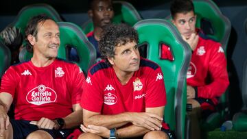 IMANOL IDIAKEZ, SPANISH HEAD COACH OF RC DEPORTIVO LA CORUÑA, DURING THE MATCH, ELCHE CF vs RC DEPORTIVO de LA CORUÑA, Hypermotion League, Second Division Championship, Martinez Valero Stadium, Elche, Comunidad Valenciana. 13 October 2024.