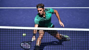 Roger Federer, ante Jack Sock.