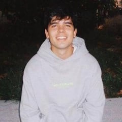 Quién es Íñigo Quintero, el joven coruñés con la octava canción más escuchada del mundo