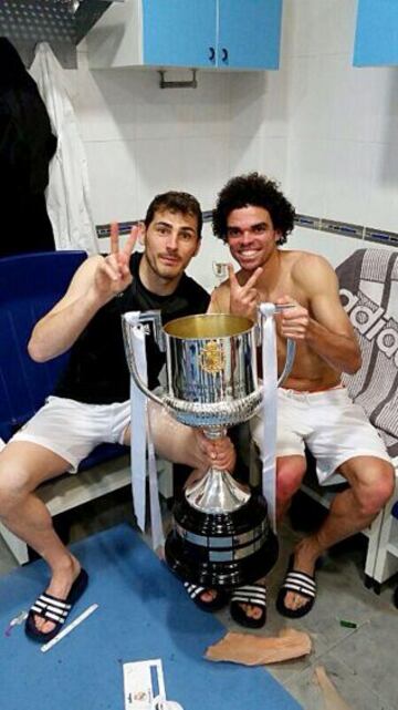 La fiesta del campeón desde las redes sociales. Iker Casillas y Pepe.