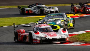El Porsche #6, en Fuji.