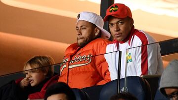 Neymar y Mbappé, en la grada del Parque de los Príncipes.
