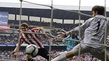<b>ATINADOS. </b>Fernando Llorente marcó su gol 13 en Liga en una tarde de inspiración de los hombres de Caparrós.
