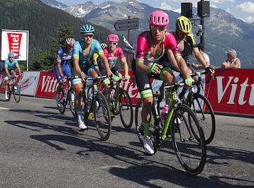 Rigoberto Urán es uno de los ciclistas colombianos más destacados en la actualidad. Es medallista olímpico (Plata en Londres 2012) , fue subcampeón del Tour de Francia y dos veces del Giro de Italia. 