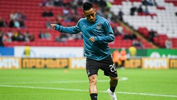 Cueva debuta con derrota