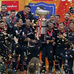 Colo Colo se olvida de la crisis con título y goleada sobre la UC