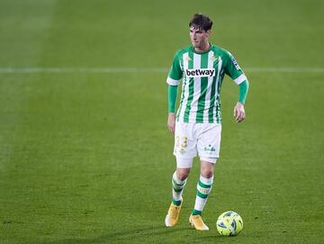 Debut: Betis-Real Sociedad
Día del debut: 07/11/20
Edad del debut: 20 años, 8 meses y 29 días