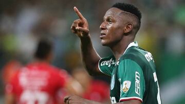 Yerry Mina, nuevo defensa del Barcelona de Espa&ntilde;a