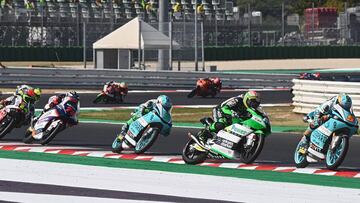 Imagen de la caída de Binder en Moto3.