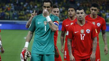 Al menos cuatro jugadores de la Roja vetaron a Claudio Bravo