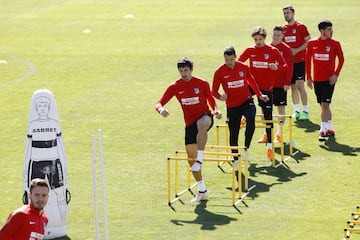 01/05/18
ENTRENAMIENTO ATLETICO DE MADRID
SAVIC
VITOLO
VRSALJKO