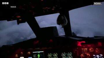 El drama dentro de la cabina de un avión en pleno huracán Milton