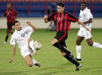 Fernando Hierro jugando con el AL-Rayan.