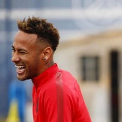 Thiago Silva se ríe de Neymar por su look: "Pareces un payaso"