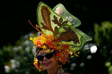 D¨ªa de estreno en el hip¨®dromo de Ascot, ciudad al sur de Inglaterra, donde se celebra la tradicional y pintoresca carrera de caballos con la presencia de la familia real brit¨¢nica.