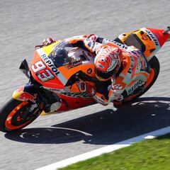 Márquez obliga a Dovizioso a tirar de goma nueva y blanda