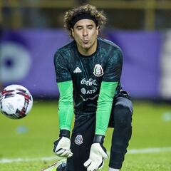 Ochoa y Lozano, los únicos que fueron titulares toda Fecha FIFA