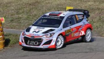 Cerrada la lucha entre Latvala y Ogier; Sordo penalizado