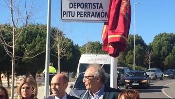 Perramón descubre una calle con su nombre en Alicante